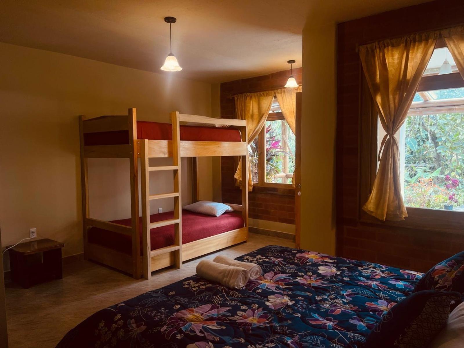 Bed and Breakfast Casa Del Rio En Миндо Экстерьер фото