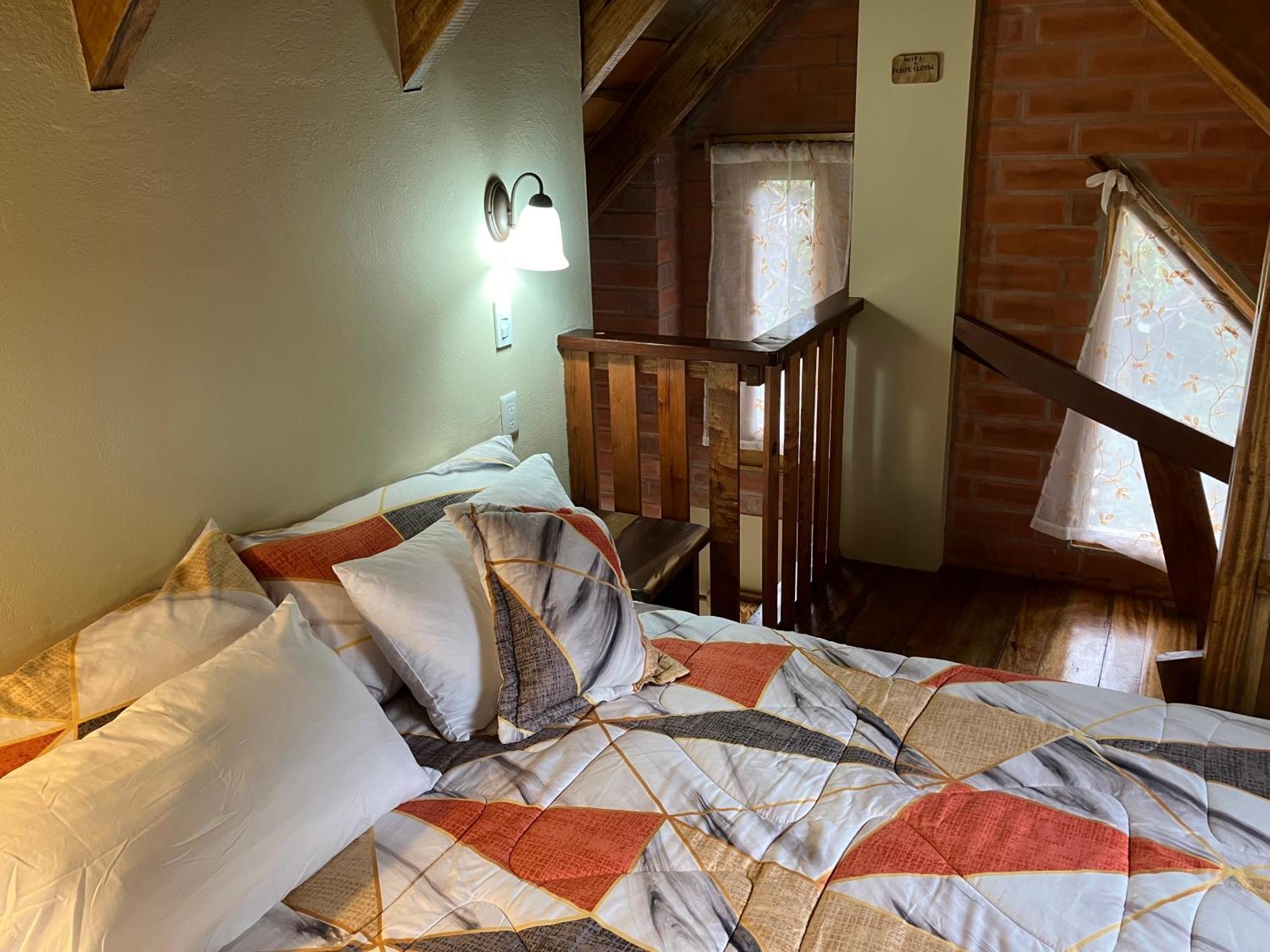 Bed and Breakfast Casa Del Rio En Миндо Экстерьер фото