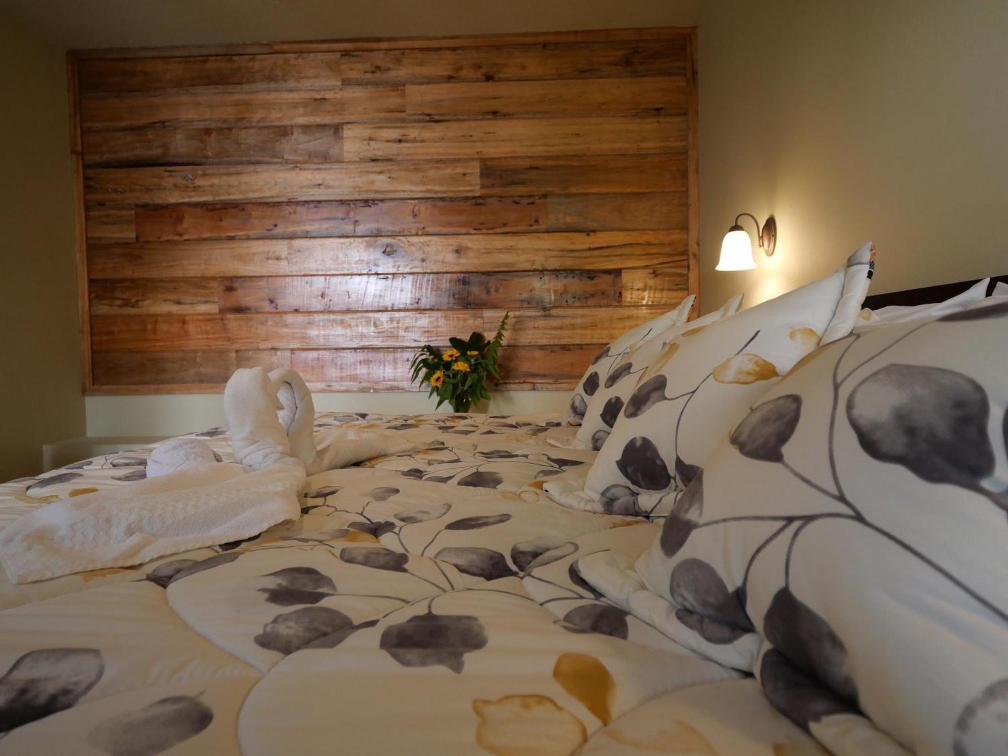 Bed and Breakfast Casa Del Rio En Миндо Экстерьер фото