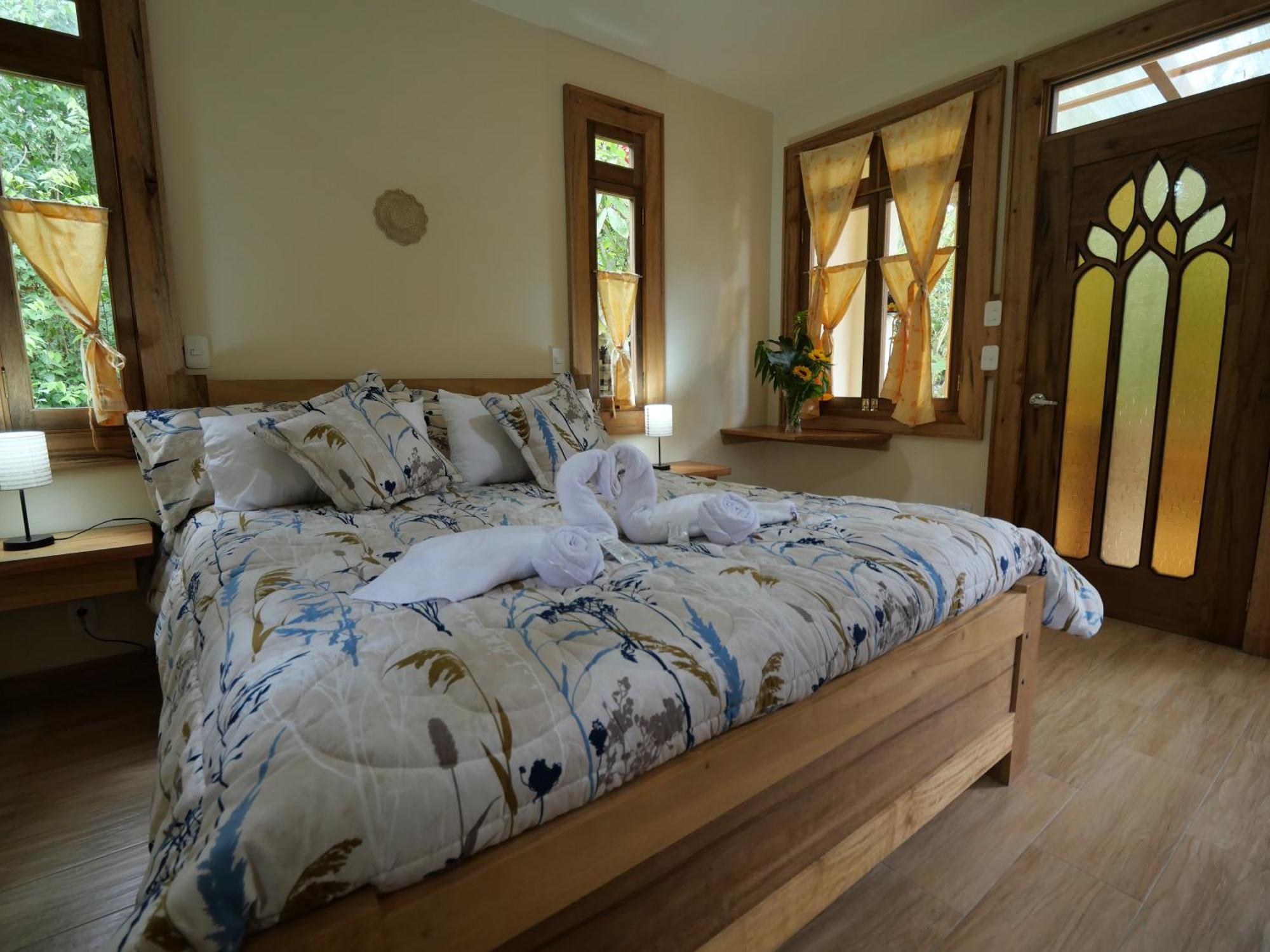 Bed and Breakfast Casa Del Rio En Миндо Экстерьер фото